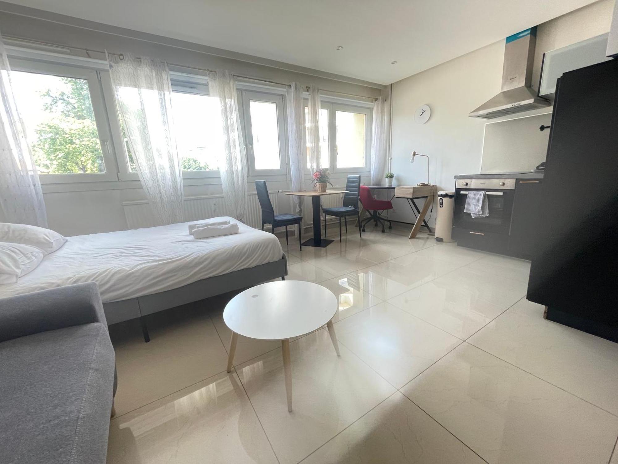 Plantiere - Studio Centre Quartier Queuleu - 2 Personnes Apartment เมซ์ ภายนอก รูปภาพ